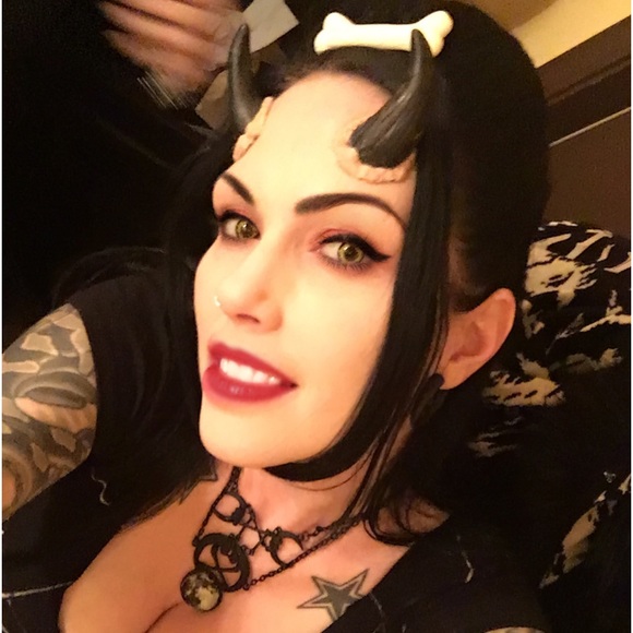 Meet your Posher, Amy - Picture 11 of 16